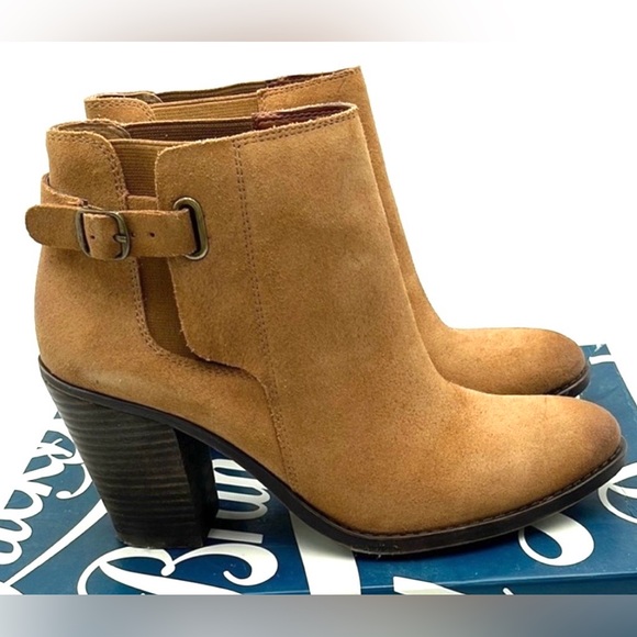 Lucky Brand Shoes - Lucky Brand Tan Esperanza Ankle Booties 9.5